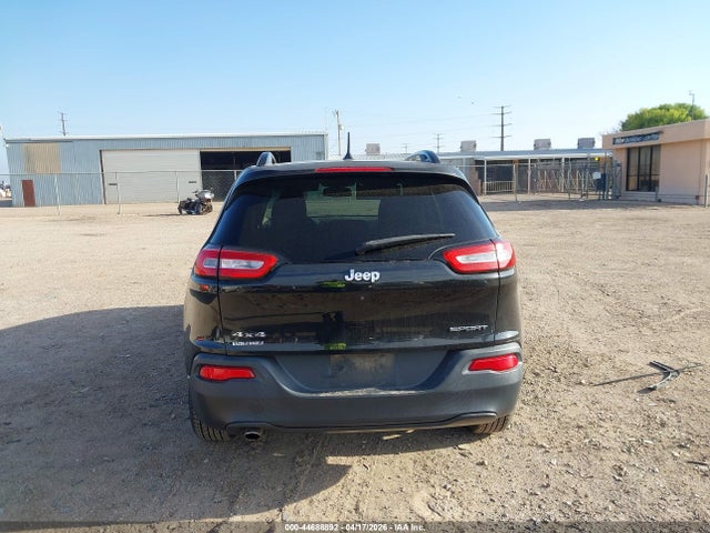 1C4PJMAB1GW245884 Jeep Cherokee Sport