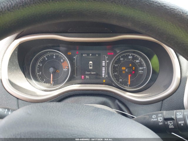 1C4PJMAB1GW245884 Jeep Cherokee Sport