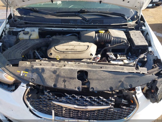 Продаж на аукціоні авто 2022 Chrysler Pacifica Touring L, vin: 2C4RC1BG5NR170690, номер лоту: 44688933