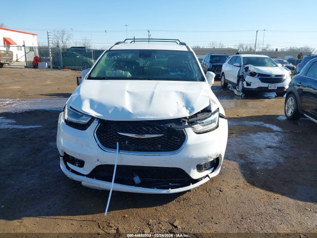 Продаж на аукціоні авто 2022 Chrysler Pacifica Touring L, vin: 2C4RC1BG5NR170690, номер лоту: 44688933
