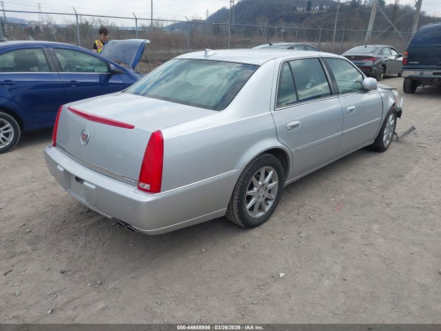2011 CADILLAC DTS 1G6KD5E61BU143268 Photo 3