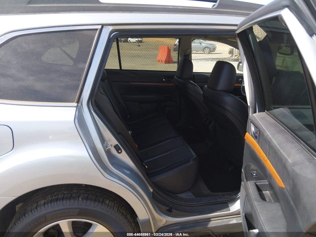44688961 :رقم المزاد ، 4S4BRCLC0E3321981 vin ، 2014 Subaru Outback 2.5i Limited مزاد بيع