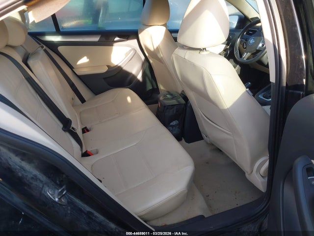 2013 Volkswagen Jetta 2.0l Tdi მანქანა იყიდება აუქციონზე, vin: 3VWLL7AJ9DM205322, აუქციონის ნომერი: 44689011