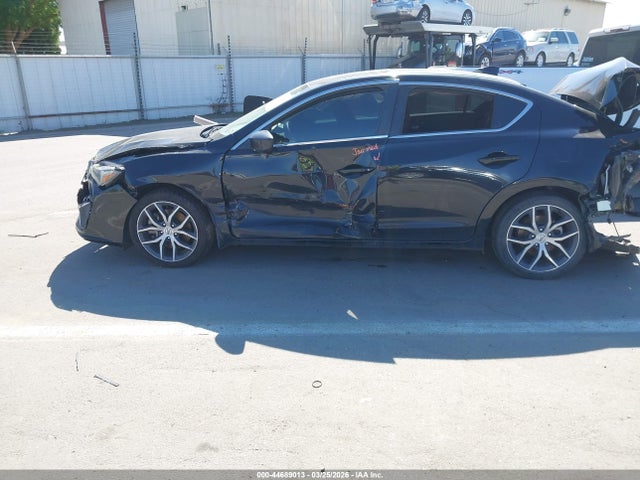 44689013 :رقم المزاد ، 19UDE2F7XKA011735 vin ، 2019 Acura Ilx Premium Package/technology Package مزاد بيع