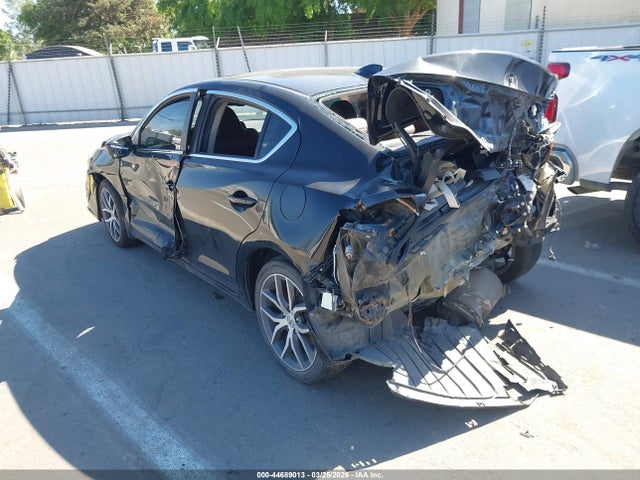 44689013 :رقم المزاد ، 19UDE2F7XKA011735 vin ، 2019 Acura Ilx Premium Package/technology Package مزاد بيع