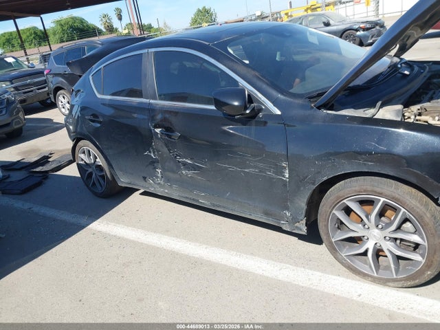 44689013 :رقم المزاد ، 19UDE2F7XKA011735 vin ، 2019 Acura Ilx Premium Package/technology Package مزاد بيع