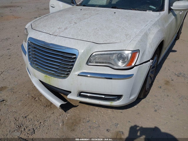 2013 Chrysler 300 მანქანა იყიდება აუქციონზე, vin: 2C3CCAAG1DH572951, აუქციონის ნომერი: 44689041