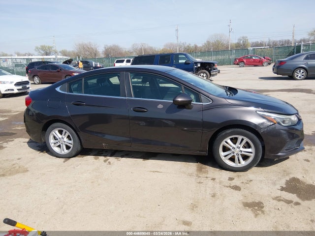 1G1BE5SM7H7207634 Chevrolet Cruze Lt Auto