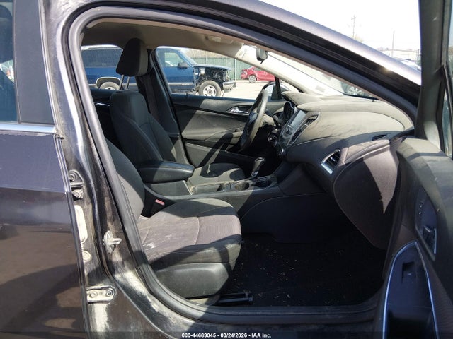 1G1BE5SM7H7207634 Chevrolet Cruze Lt Auto