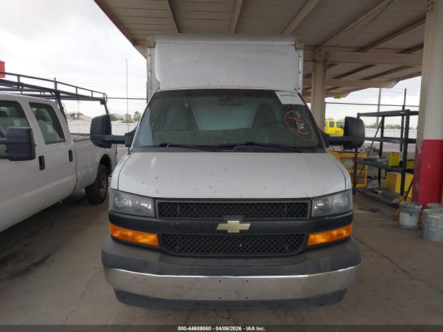 Chevrolet Express Cutaway Work Van 2018 1GB0GRFP2J1333319 Image 12
