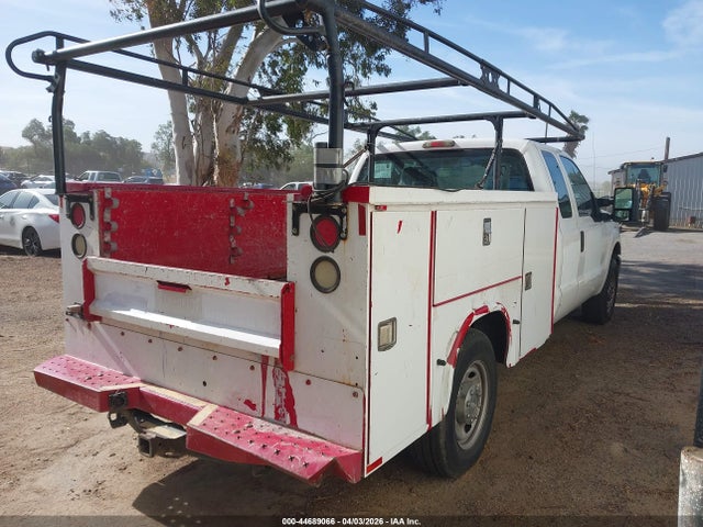 2011 FORD F-250 1FD7X2A62BEC97492 Photo 3