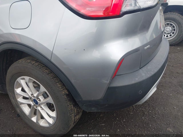 1FMCU9G63MUA85569 Ford ESCAPE SE