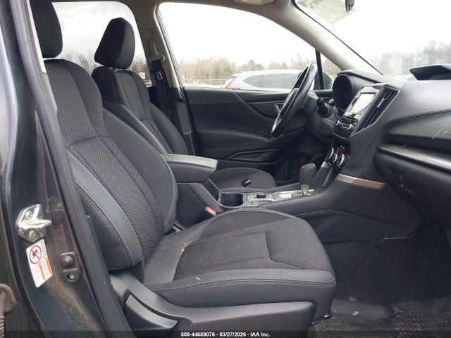 44689076 :رقم المزاد ، JF2SKAGC5KH454632 vin ، 2019 Subaru Forester Premium مزاد بيع