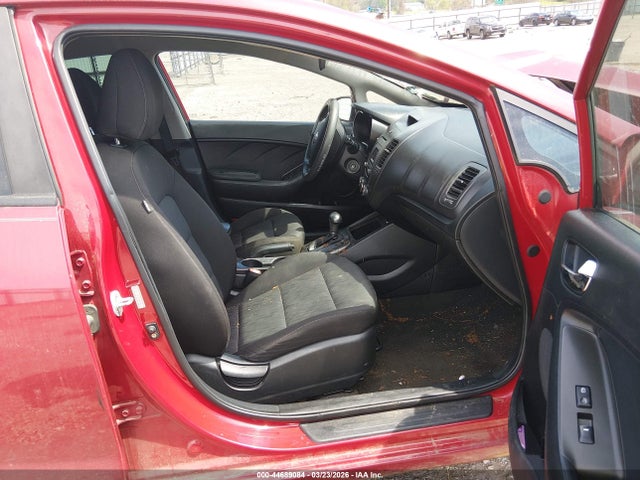 KNAFK4A6XG5585565 KIA FORTE LX