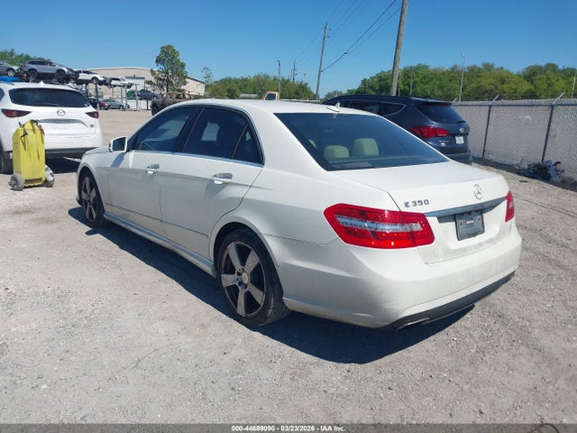 2010 MERCEDES-BENZ E 350 WDDHF5GB8AA091266 Photo 2
