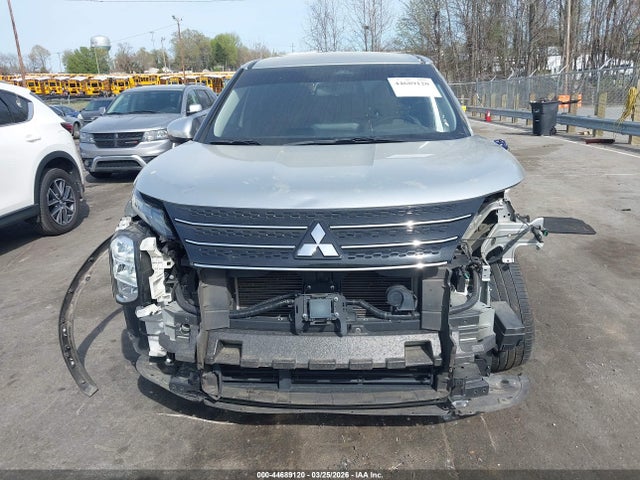 2022 Mitsubishi Outlander Black Edition 2wd/se 2.5 2wd/se Launch Edition 2wd მანქანა იყიდება აუქციონზე, vin: JA4J3UA84NZ021101, აუქციონის ნომერი: 44689120