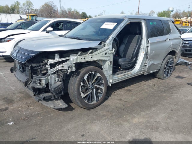 2022 Mitsubishi Outlander Black Edition 2wd/se 2.5 2wd/se Launch Edition 2wd მანქანა იყიდება აუქციონზე, vin: JA4J3UA84NZ021101, აუქციონის ნომერი: 44689120