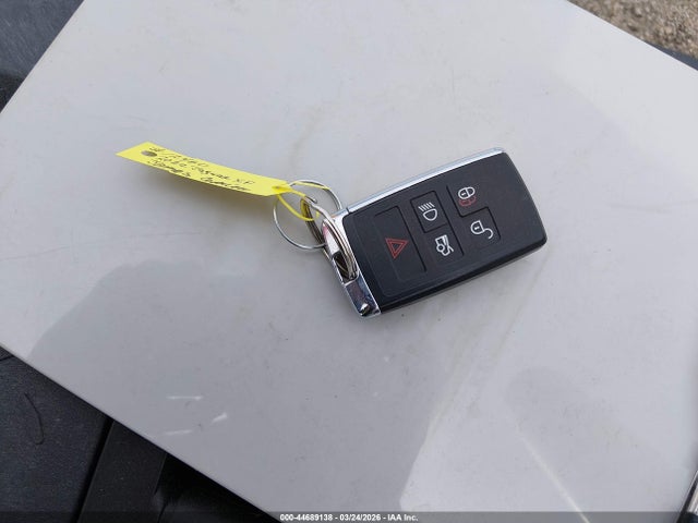 44689138 :رقم المزاد ، SAJBL4GX6NCY91073 vin ، 2022 Jaguar Xf R-dynamic Se P300 Awd Automatic مزاد بيع