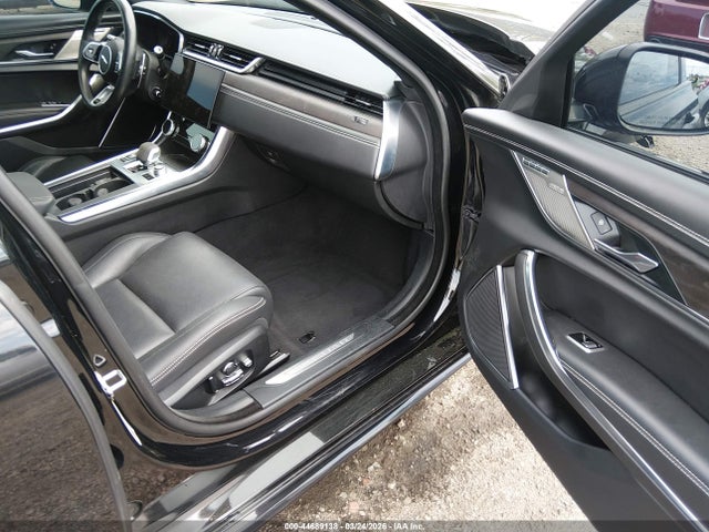 44689138 :رقم المزاد ، SAJBL4GX6NCY91073 vin ، 2022 Jaguar Xf R-dynamic Se P300 Awd Automatic مزاد بيع