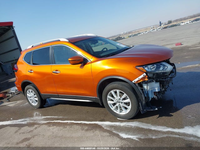 44689146 :رقم المزاد ، 5N1AT2MV7LC722903 vin ، 2020 Nissan Rogue Sv Intelligent Awd مزاد بيع