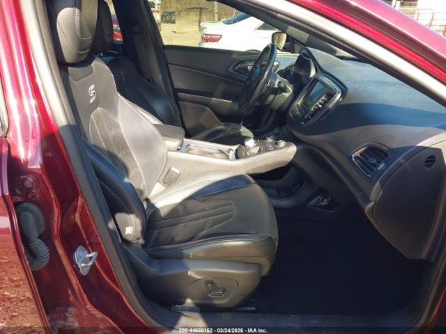 2015 Chrysler 200 S მანქანა იყიდება აუქციონზე, vin: 1C3CCCBB3FN635878, აუქციონის ნომერი: 44689152