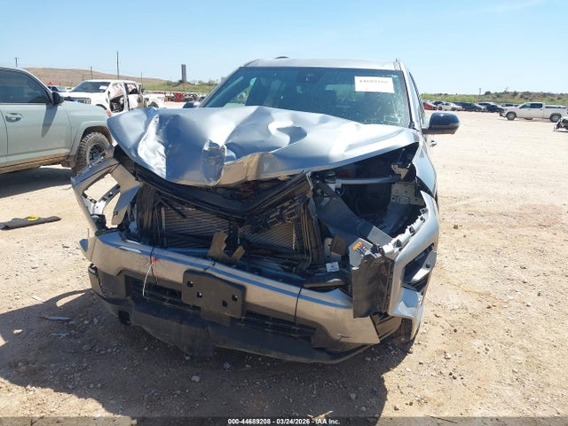 2026 Chevrolet Traverse Fwd Lt მანქანა იყიდება აუქციონზე, vin: 1GNERGKS3TJ140262, აუქციონის ნომერი: 44689208