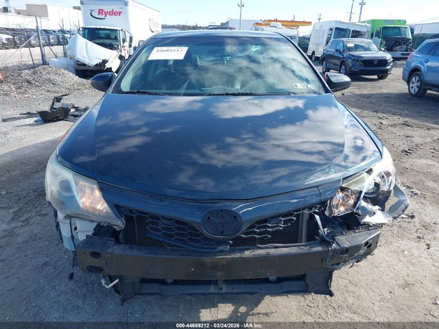 4T1BF1FK1EU374893 Toyota CAMRY SE