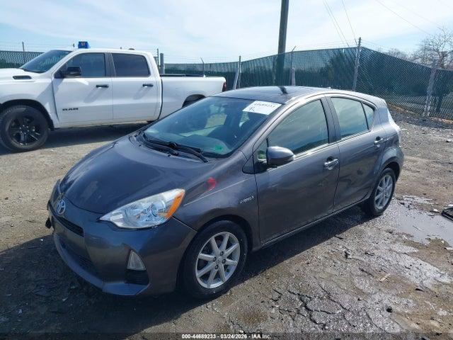 2013 TOYOTA PRIUS C JTDKDTB33D1049117 Photo 1