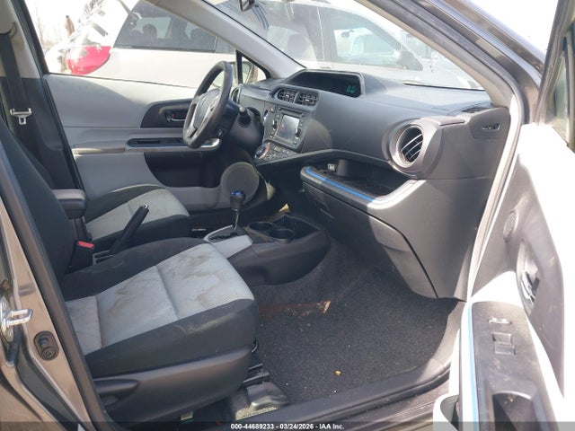 2013 TOYOTA PRIUS C JTDKDTB33D1049117 Photo 4