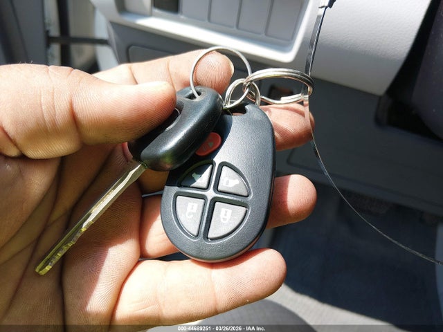 44689251 :رقم المزاد ، 5TDKZ3DC9HS835124 vin ، 2017 Toyota Sienna Le 8 Passenger مزاد بيع