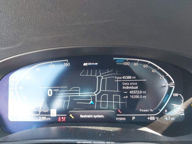44689269 :رقم المزاد ، WBA13AG01NCH82967 vin ، 2022 Bmw 530e مزاد بيع