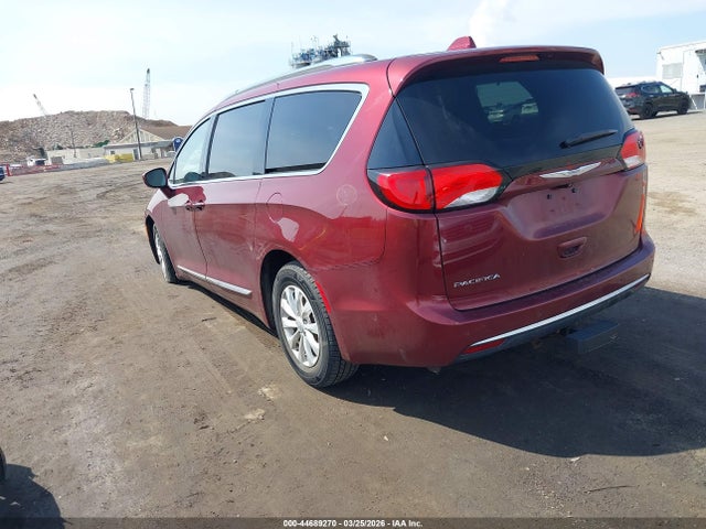 Продажа на аукционе авто 2018 Chrysler Pacifica Touring L Plus, vin: 2C4RC1EG8JR109260, номер лота: 44689270