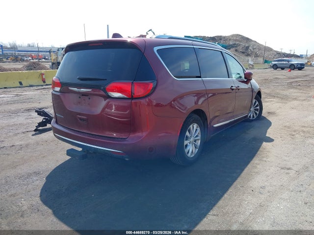 Продажа на аукционе авто 2018 Chrysler Pacifica Touring L Plus, vin: 2C4RC1EG8JR109260, номер лота: 44689270