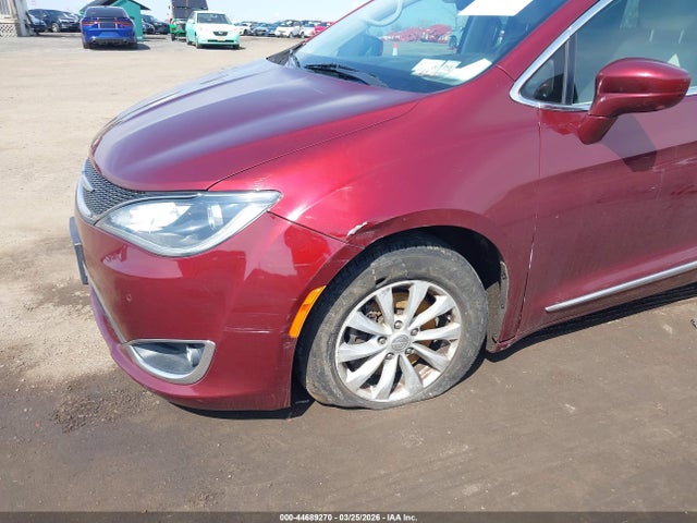 Продажа на аукционе авто 2018 Chrysler Pacifica Touring L Plus, vin: 2C4RC1EG8JR109260, номер лота: 44689270