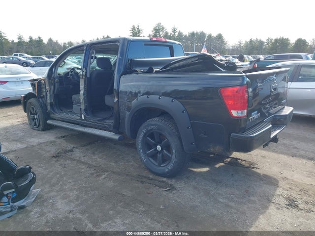 1N6AA0ECXEN513039 Nissan TITAN SV