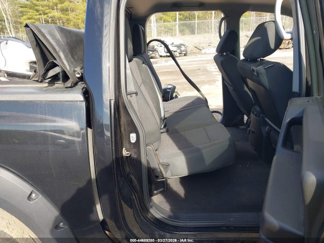 1N6AA0ECXEN513039 Nissan TITAN SV