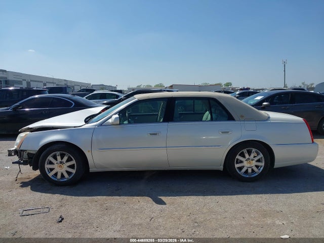 44689285 :رقم المزاد ، 1G6KD57Y28U180708 vin ، 2008 Cadillac Dts 1sd مزاد بيع
