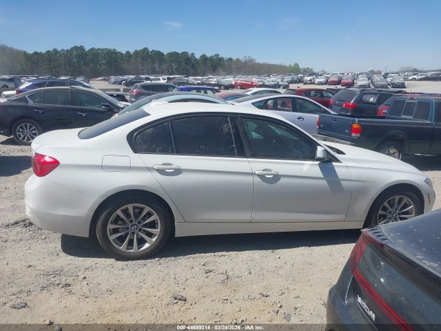 Продаж на аукціоні авто 2018 Bmw 320i, vin: WBA8A9C54JK623149, номер лоту: 44689314