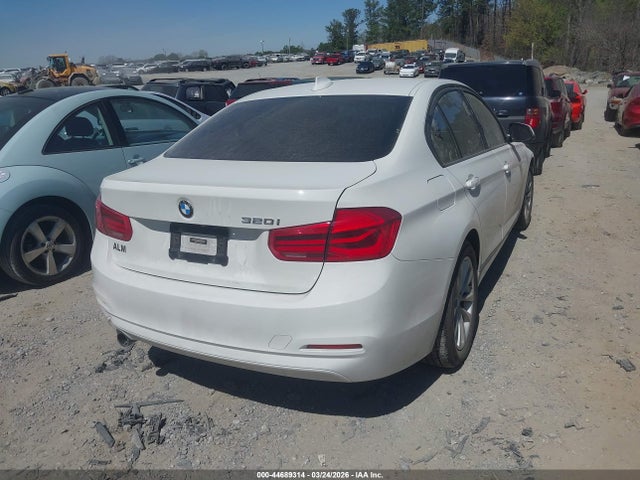 Продаж на аукціоні авто 2018 Bmw 320i, vin: WBA8A9C54JK623149, номер лоту: 44689314