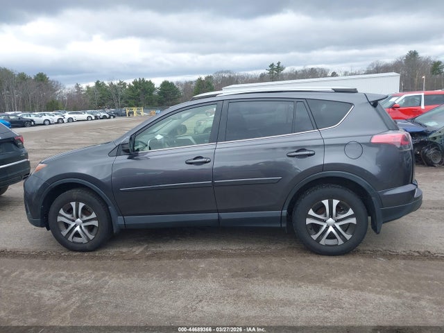 Toyota RAV4 LE 2017 JTMBFREV3HJ136905 Image 14
