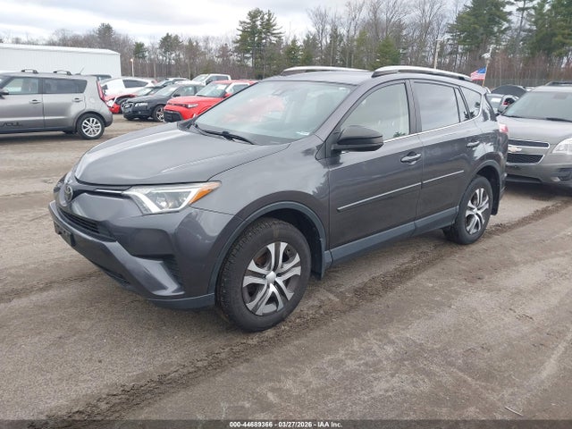 Toyota RAV4 LE 2017 JTMBFREV3HJ136905 Image 2
