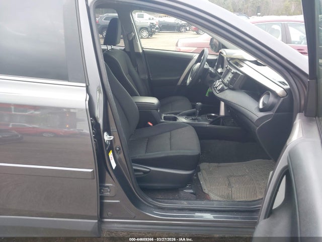 Toyota RAV4 LE 2017 JTMBFREV3HJ136905 Image 5