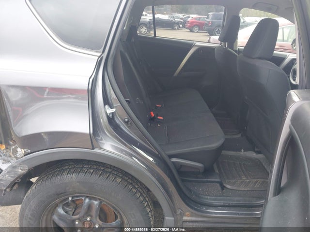 Toyota RAV4 LE 2017 JTMBFREV3HJ136905 Image 8