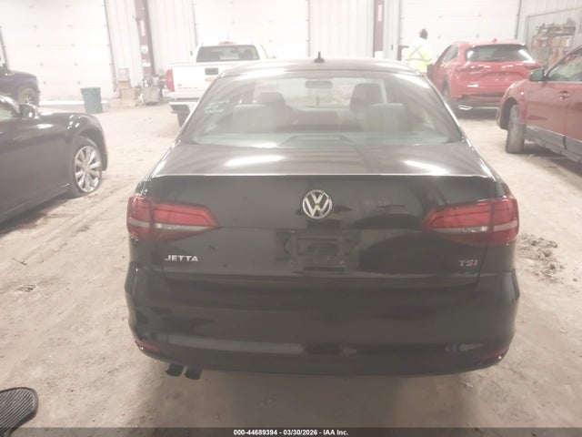 2016 Volkswagen Jetta 1.8t Sport მანქანა იყიდება აუქციონზე, vin: 3VWD17AJ7GM274184, აუქციონის ნომერი: 44689394