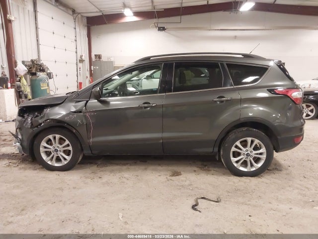 2017 Ford Escape Se მანქანა იყიდება აუქციონზე, vin: 1FMCU9GD7HUD88777, აუქციონის ნომერი: 44689418