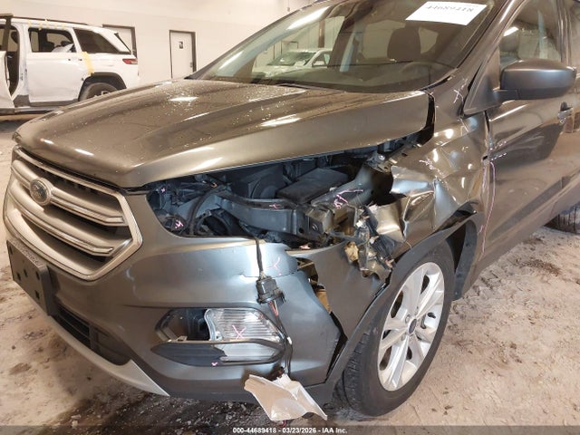 2017 Ford Escape Se მანქანა იყიდება აუქციონზე, vin: 1FMCU9GD7HUD88777, აუქციონის ნომერი: 44689418
