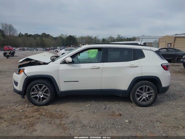 2019 Jeep Compass Sun And Wheel Fwd მანქანა იყიდება აუქციონზე, vin: 3C4NJCBB1KT637424, აუქციონის ნომერი: 44689424