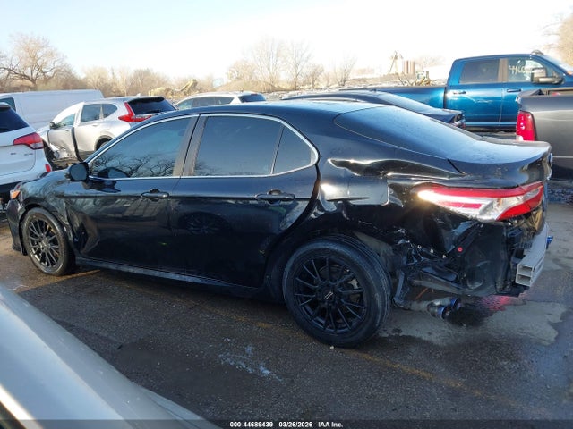 2018 Toyota Camry Le მანქანა იყიდება აუქციონზე, vin: 4T1B11HK3JU083477, აუქციონის ნომერი: 44689439