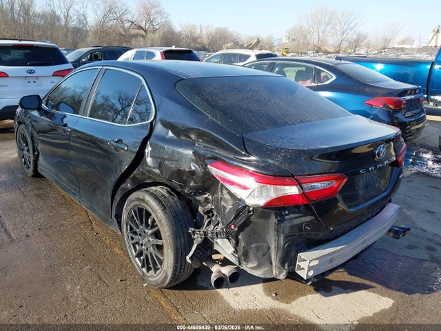 2018 Toyota Camry Le მანქანა იყიდება აუქციონზე, vin: 4T1B11HK3JU083477, აუქციონის ნომერი: 44689439