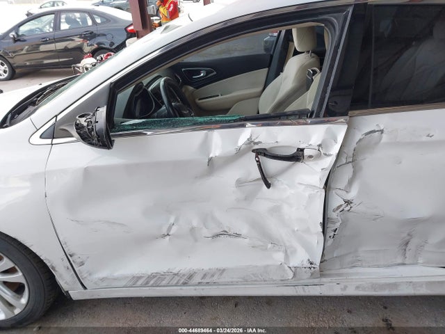 Продаж на аукціоні авто 2015 Chrysler 200 Limited, vin: 1C3CCCAB4FN641299, номер лоту: 44689464